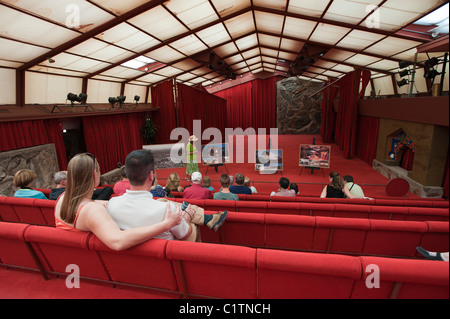 Sala conferenze a Taliesin West, casa invernale Frank Lloyd Wright, Scottsdale, Arizona. Foto Stock