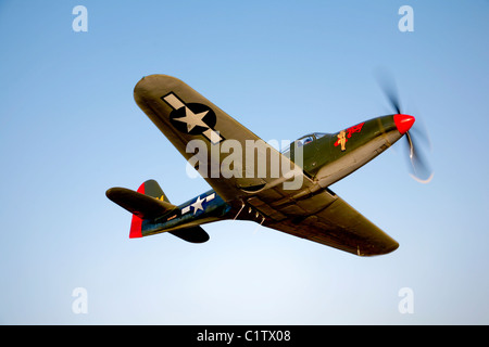 Una campana P-63 Kingcobra in volo nei pressi di Chino, California. Foto Stock