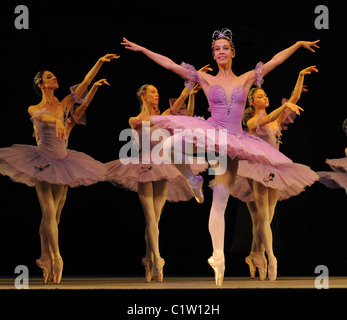 La Mariinsky () Kirov Ballet & Opera ensemble eseguire "bellezza dormiente" at Royal Opera House di Londra, Inghilterra - 14.08.09 ( ): Foto Stock