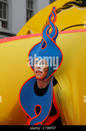Partecipante il giorno di San Patrizio parade Dublino Irlanda Foto Stock