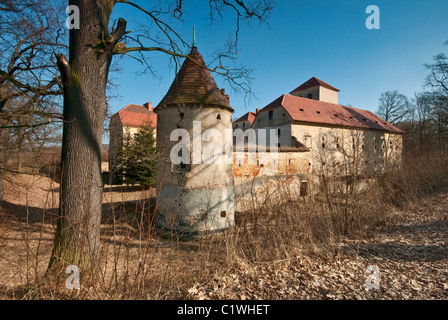 Castello medievale nel villaggio di Witostowice, Bassa Slesia, Polonia Foto Stock