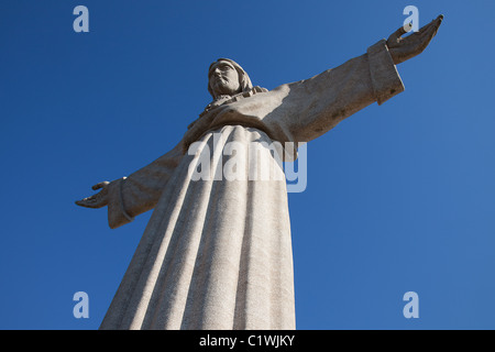 Gesù Cristo monumento "Cristo-Rei' a Lisbona, Portogallo Foto Stock