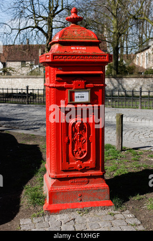Casella postale in Bruges, Belgio Foto Stock