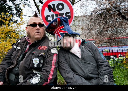 500.000 manifestanti unirsi Anti-tagli 'March per l alternativa" organizzato dal TUC Sindacati, Londra 2011 Foto Stock