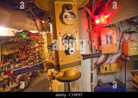 Interno del B-39 sottomarini sovietici al Museo Marittimo di San Diego Foto Stock