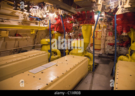 Interno del B-39 sottomarini sovietici al Museo Marittimo di San Diego Foto Stock