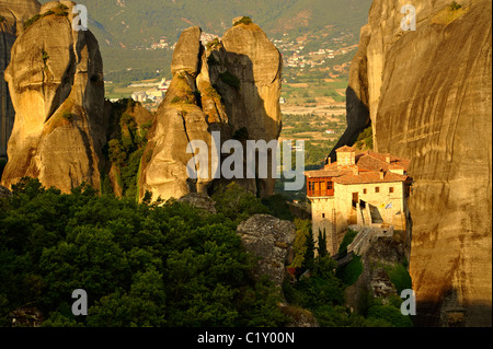 Greco Ortodosso Monastero Rosanou, Meteora montagne, Grecia Foto Stock