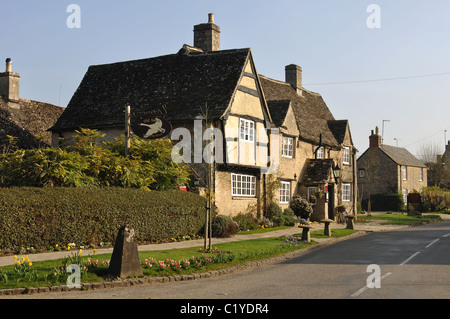 La Old Swan e Minster Mill Hotel, Minster Lovell, Oxfordshire, England, Regno Unito Foto Stock