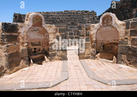 Bagno romano, antica città di Bosra, Siria Foto Stock