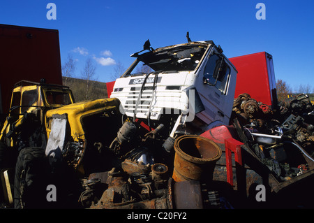 I rottami lorrys e veicoli a scrapyard regno unito Foto Stock