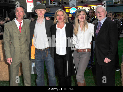 Sir Derek Jacobi, Greg Wise, Charles Thomas Oldham, Lucy Akhurst, Emma Thompson Morris: una vita con campane su - UK film premiere Foto Stock