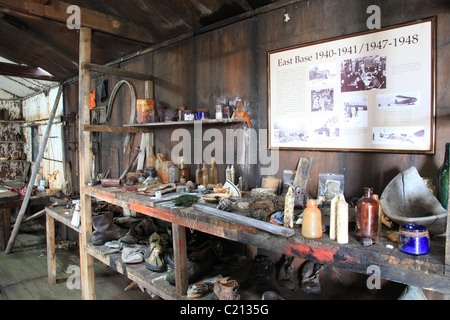 Interno del [Base Est] (1939-1941, 1947-1948) degli Stati Uniti servizio antartico su [Stonington Island], [Marguerite Bay] Foto Stock