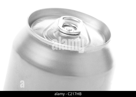 Soda vuota può con sfondo bianco Foto Stock