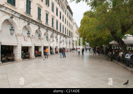 Corfù, Grecia. Ottobre. Il Liston Archade, architettura francese nella città di Corfù. Foto Stock