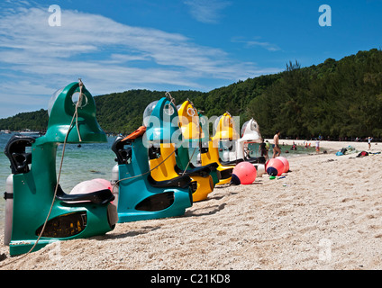 Scuba doo, stile Borneo, su Pinau Manukan Island Foto Stock