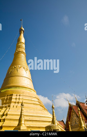 Il birmano-style Wat Aranyakhet a Mae Sot, Tak, Thailandia Foto Stock