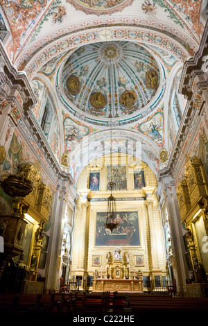 Soffitto dipinto murale s s & s di affreschi nella chiesa di Hospital De Venerables Sacerdotes; Plaza de los Venerables. Siviglia Spagna Foto Stock