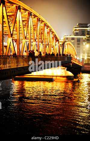 Ponte Waibaidu a Shanghai Foto Stock