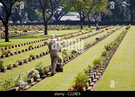 Allied Cimitero di guerra. Kanchanaburi, Kanchanaburi Thailandia Foto Stock