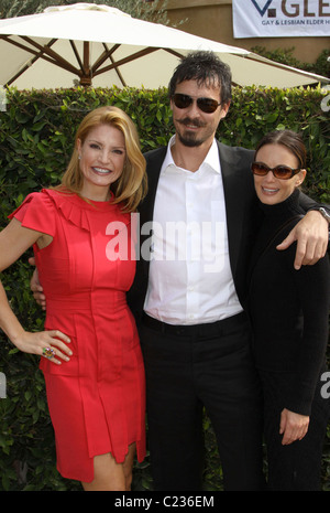 Dayna per le Devon, Gabrielle Anwar e il suo fidanzato l'ottava edizione del GLEH Garden Party tenuto presso una residenza privata di Los Angeles, Foto Stock