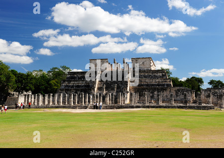 Tempio dei Guerrieri a Chichen Itza, Yucatan, Messico Foto Stock