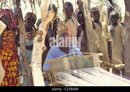 Tradizionali di tessitura a mano, Minjibir, Kano. Foto Stock