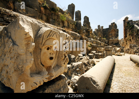 Colonne scolpite in anfiteatro di lato in Turchia, Myra Foto Stock