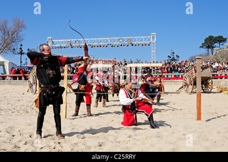 Giochi medievali in La Arribada commemorazione. Baiona, Pontevedra, Galizia, Spagna. Foto Stock