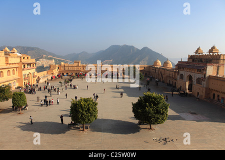 Il cortile di Amber Fort, a Jaipur, India Foto Stock