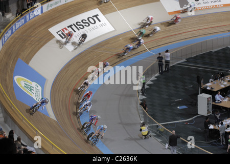 Peloton a caccia di uomini Omnium Gara a punti UCI via del Campionato del Mondo di Ciclismo Apeldoorn 25 Marzo 2011 Foto Stock