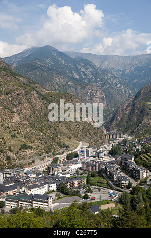 Trainare in valle di montagna di Sant Julia de Loria Andorra Foto Stock