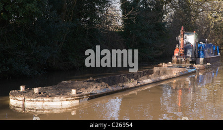 Draga stratford canal Foto Stock