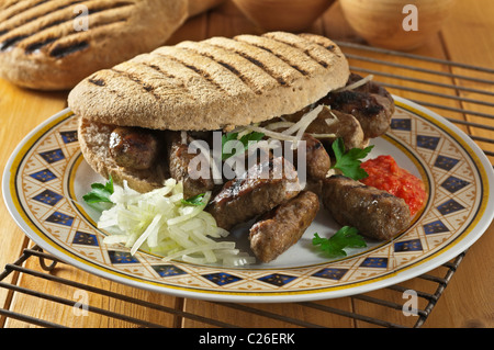 Cevapcici. Cibo popolare Balcani Foto Stock