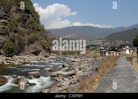 Kulong Chu nel fiume Trashiyangtse (vicino Chorten Kora), Est Bhutan Foto Stock