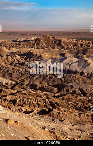 Vista sulla Valle della Luna, il Deserto di Atacama, San Pedro, Cile, America del Sud. Foto Stock