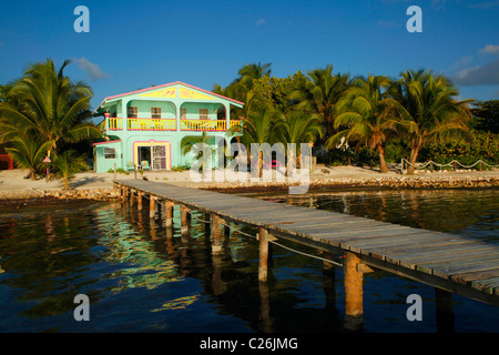 A piedi nudi Beach Hotel a Caye Caulker Belize America Centrale Foto Stock