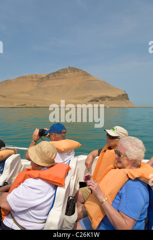 I turisti che visitano le Isole Palomino, Callao, Lima, Peru Foto Stock