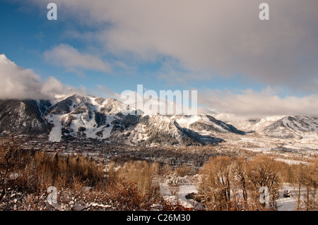 La vista delle montagne vicino ad Aspen Colorado Foto Stock