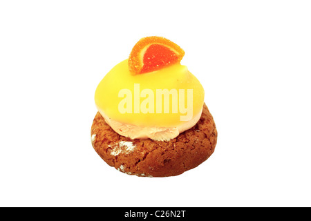 Deliziosi dessert con orange isolato su bianco Foto Stock