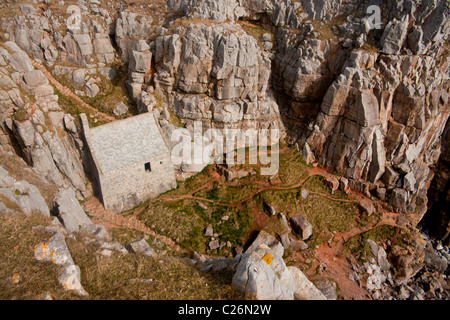 St Govan Cappella del vicino Bosherston Pembrokeshire West Wales UK Foto Stock