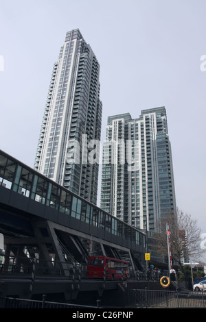 Penisola di Pan Towers London Docklands Aprile 2011 Foto Stock