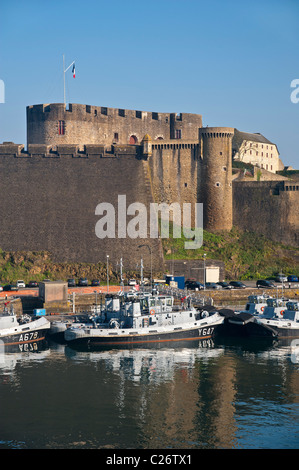 Porto militare e castello, Brest (29200), Finisterre, Bretagna, Francia, Europa Foto Stock