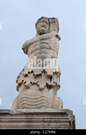 Antica statua greca nell'Antica Agorà di Atene Foto Stock