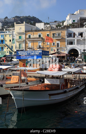 Marina Grande porto, l'isola di Capri, la baia di Napoli, Italia Foto Stock