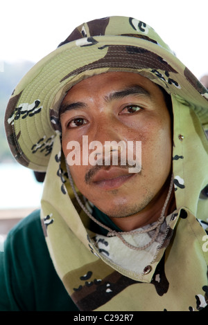 Mare Moken gypsy boat uomo ritratto, Ko Surin, Khuraburi Phangnga Thailandia Foto Stock