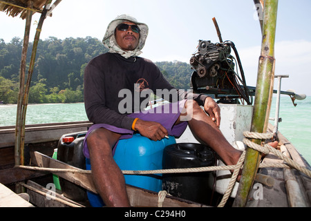 Mare Moken gypsy boat uomo ritratto, Ko Surin, Khuraburi Phangnga Thailandia Foto Stock