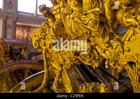 Dettagli pullman - Allenatore Nazionale Museo / Museu Nacional Dos Coches, Lisbona, Portogallo. Foto Stock