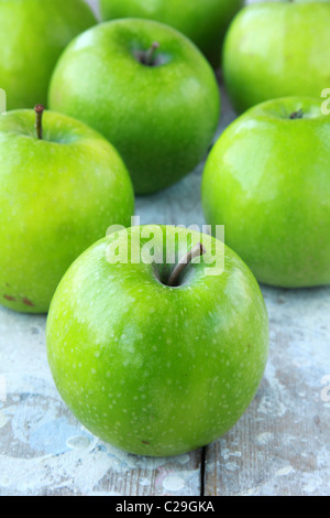 Verde ed elegante le mele Granny Smith Foto Stock