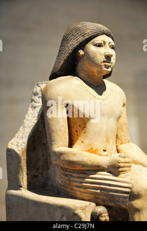 Gruppo statua del Ka-nefer e la sua famiglia, c. 2465-2323 A.C. Egitto, Saqqara, Antico Regno, V dinastia Foto Stock