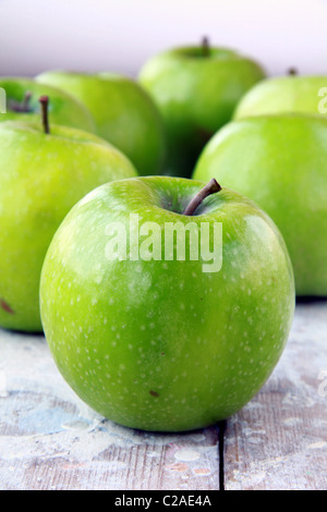 Verde ed elegante le mele Granny Smith Foto Stock